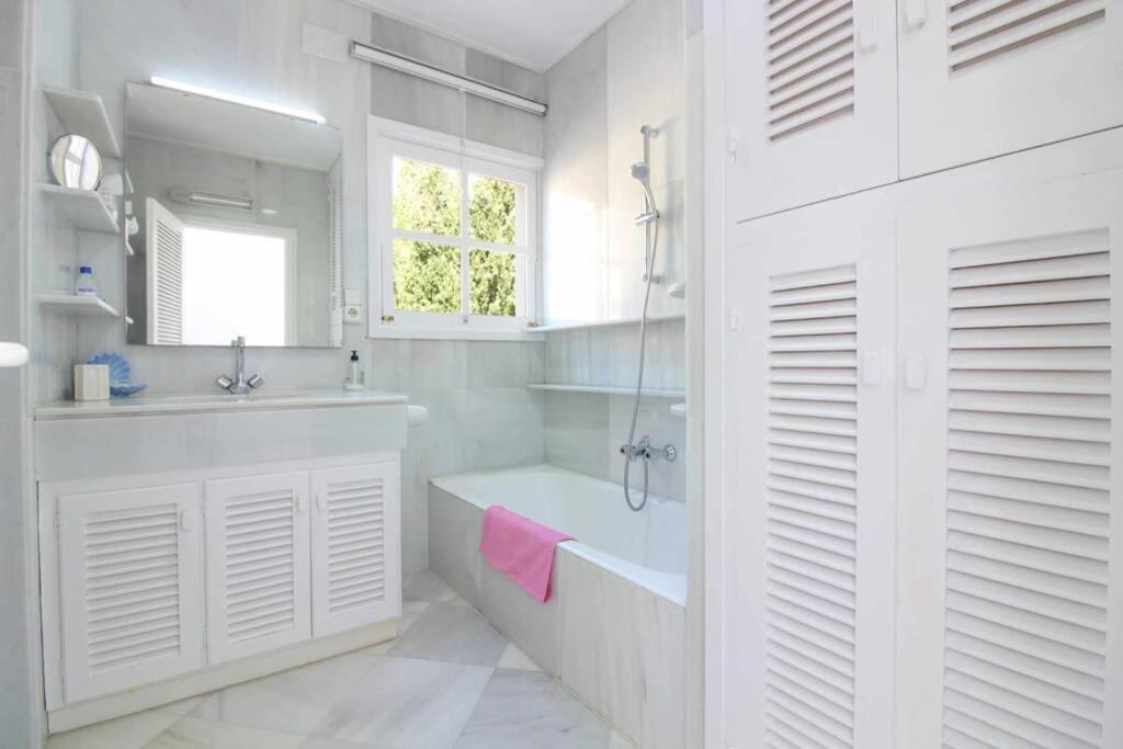 Apartamento Con Piscina - Anfiteatro 칼페 외부 사진